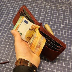 Lietuviška odinė piniginė su segtuku popierinėms kupiūroms, piniginė segtukas, setukas popierinėms kupiūroms