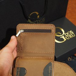 Moderni Lietuviška odinė piniginė su RFID iššokančių kortelių dėklu, su Vyčiu