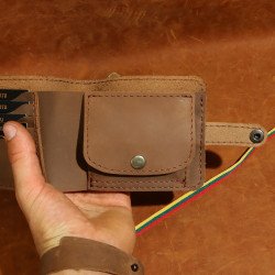 Lietuviška vyriška odinė piniginė su Vyčiu