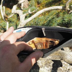 Lietuviška vyriška odinė piniginė su Vyčiu