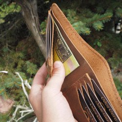 Lietuviška vyriška odinė piniginė su Vyčiu