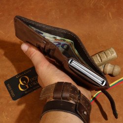 Moderni Lietuviška odinė piniginė su RFID iššokančių kortelių dėklu, su Vyčiu